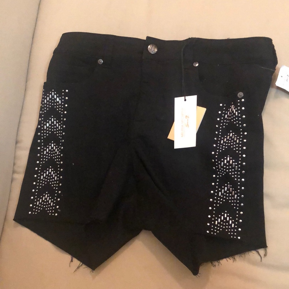 New Melissa McCarthy Black Shorts